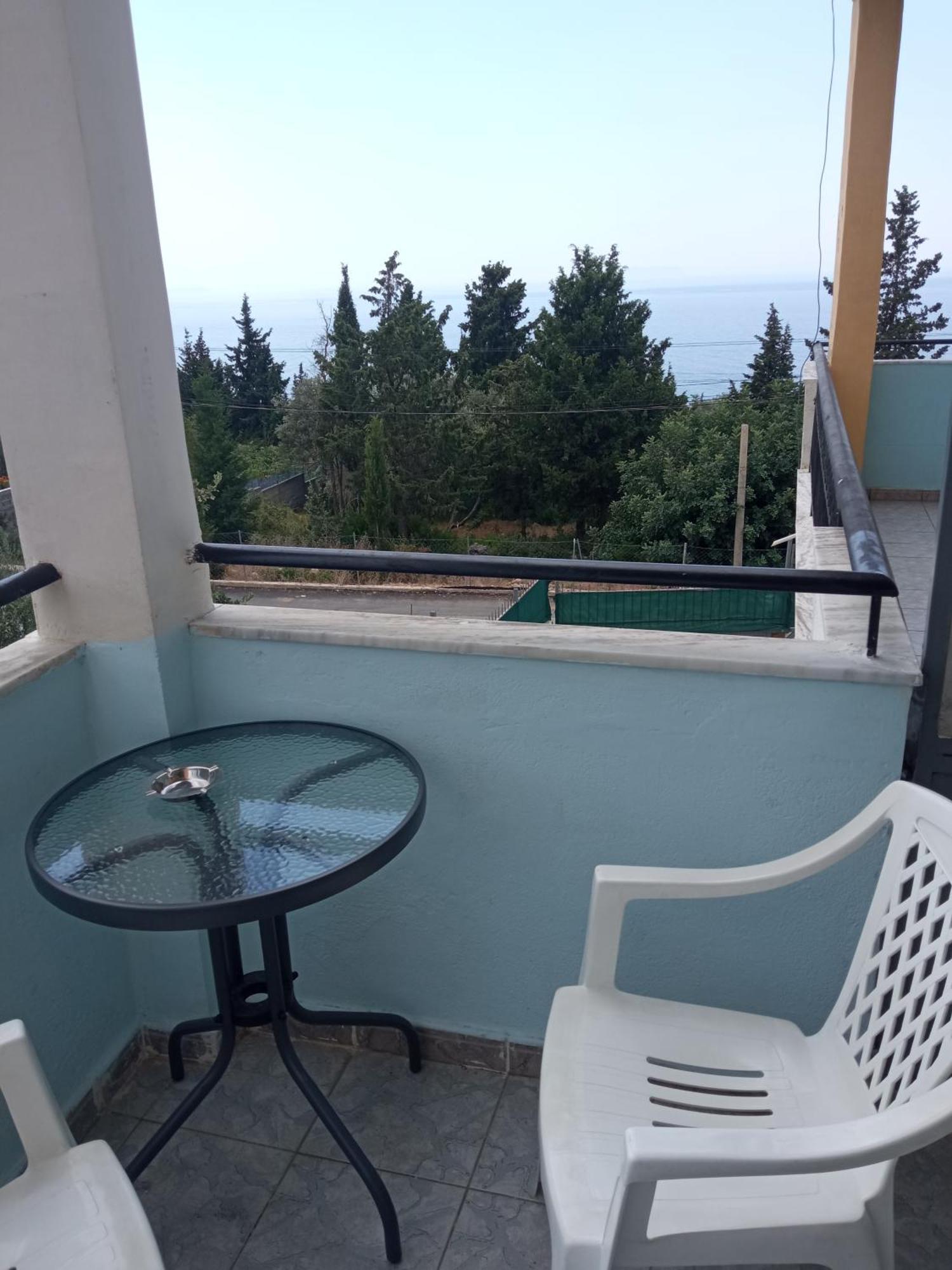 Sunset Viewhouse Homestay *